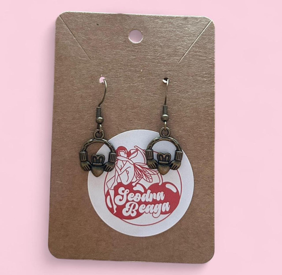 Fáinne clauise Claddagh cré-umha