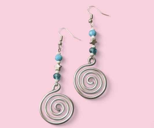 Bíseanna le cuiríní gorm & réalta beaga